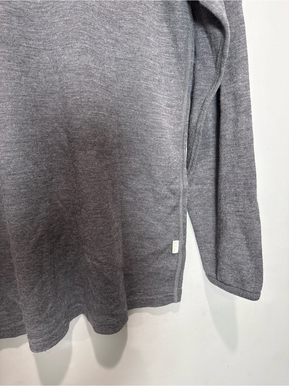 Minus33 Merino Wool Long Sleeve Crewneck Base Layer Gray Men’s L - Picture 9 of 9